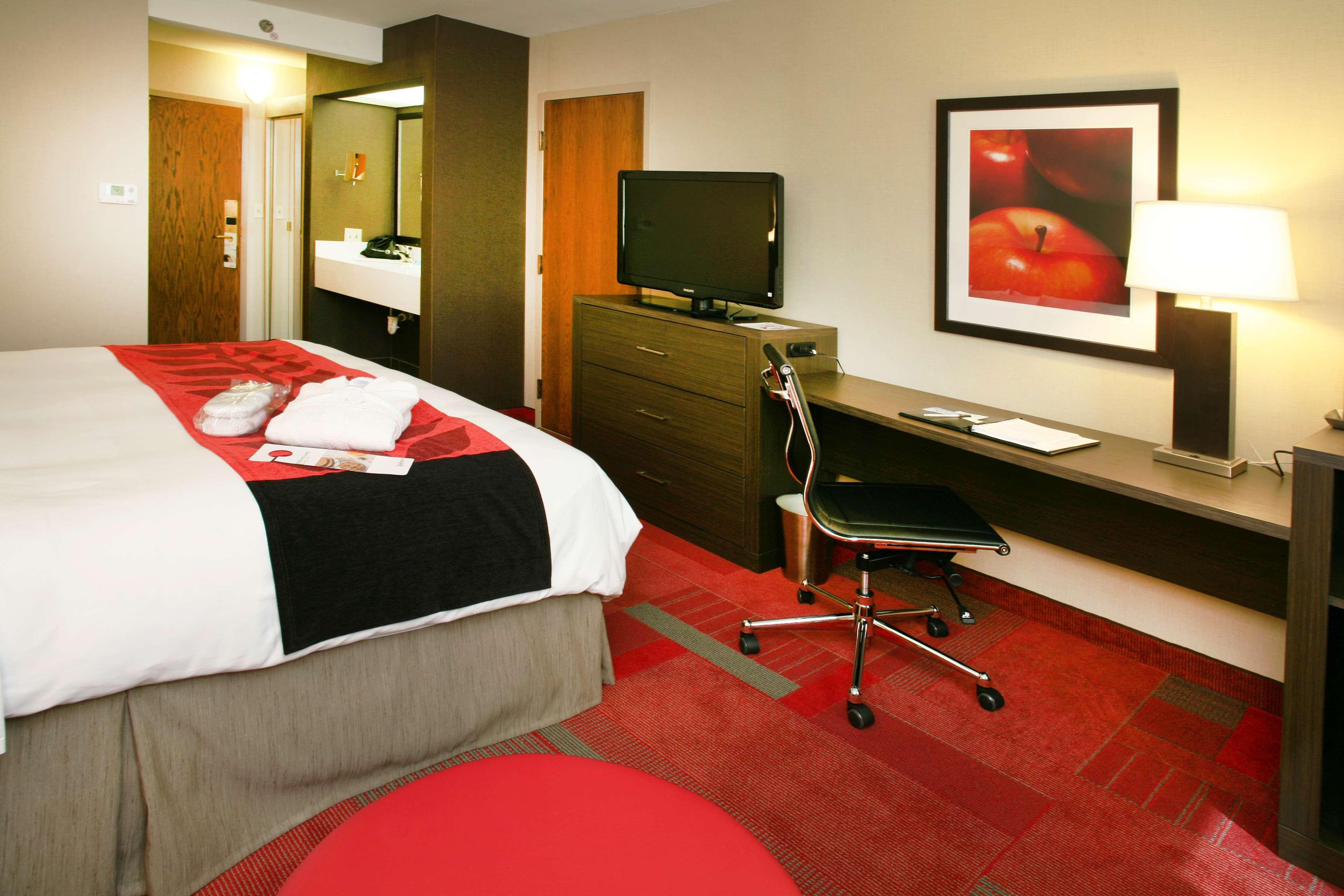 Radisson Hotel Madison Cameră foto